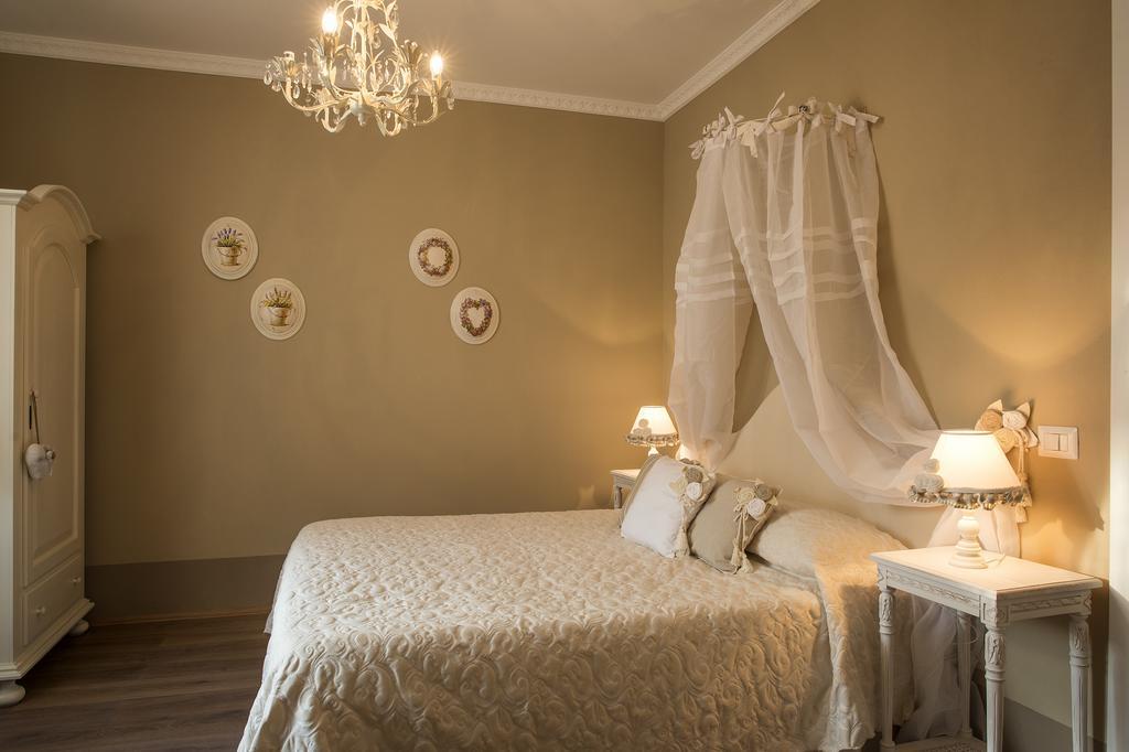 B&B Il Biancospino Abbadia San Salvator Luaran gambar