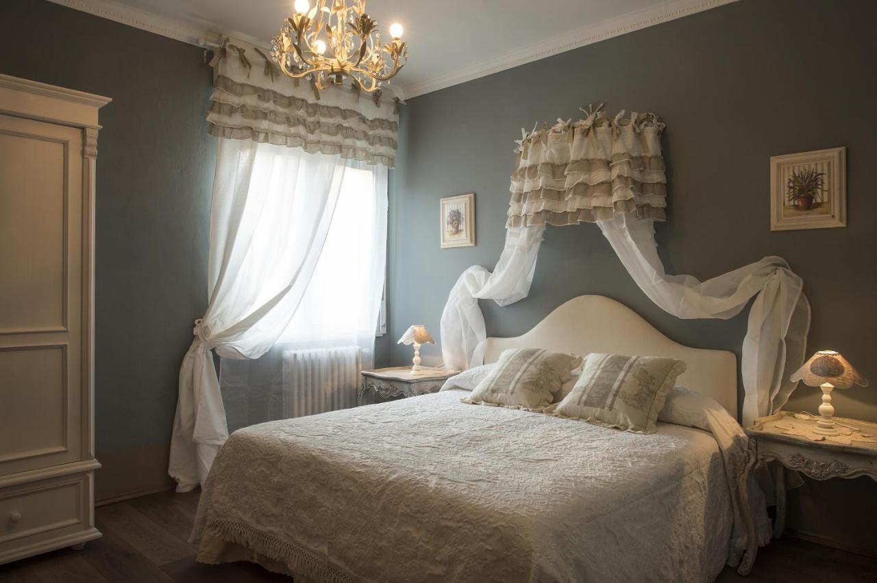 B&B Il Biancospino Abbadia San Salvator Bilik gambar