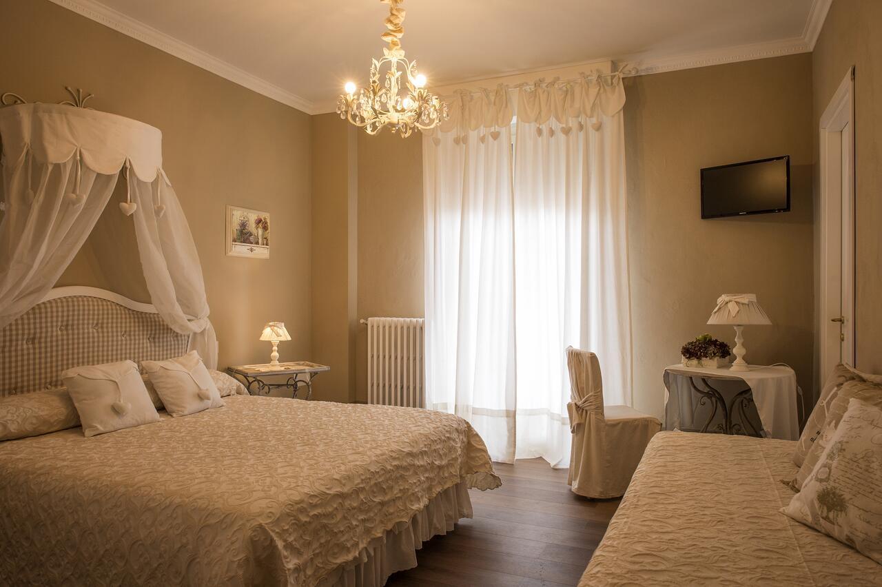 B&B Il Biancospino Abbadia San Salvator Luaran gambar